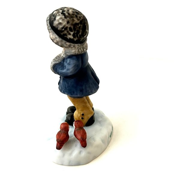 Vintage Berta Hummel Goebel Figurine 3" Let It Snow Box Winter Wonderland BH90/P - Picture 3 of 12